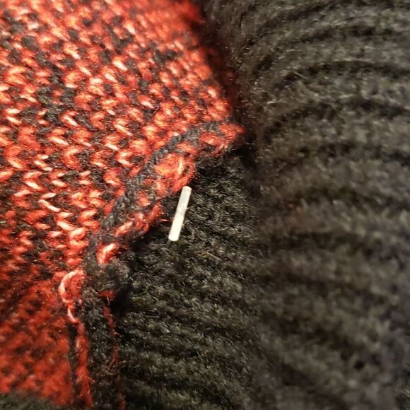 Joseph A Boxy‎ Cowl Neck Red and Black Plaid Oversized Sweater Size Small NWOT - Picture 4 of 6